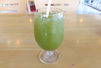 冷たい緑茶